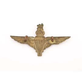 Cap badge Parachute Regiment British Airborne