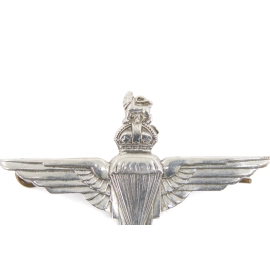 Cap badge Parachute Regiment British Airborne