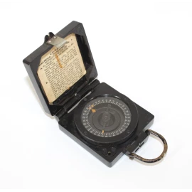 Compass MK1 & Canadian  Pouch 1940