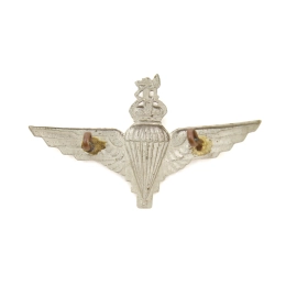 Cap badge Parachute Regiment British Airborne