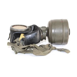 Camouflaged gas mask canister 1940