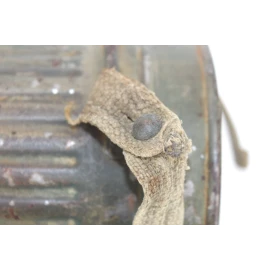 Masque anti-gaz Wehrmacht dans son boitier camouflé trois tons 1944