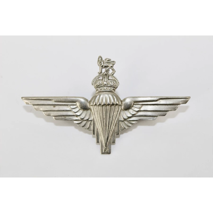 Cap badge Parachute Regiment British Airborne