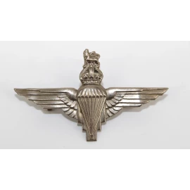 Cap badge Parachute Regiment British Airborne