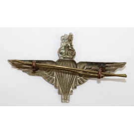 Cap badge Parachute Regiment British Airborne